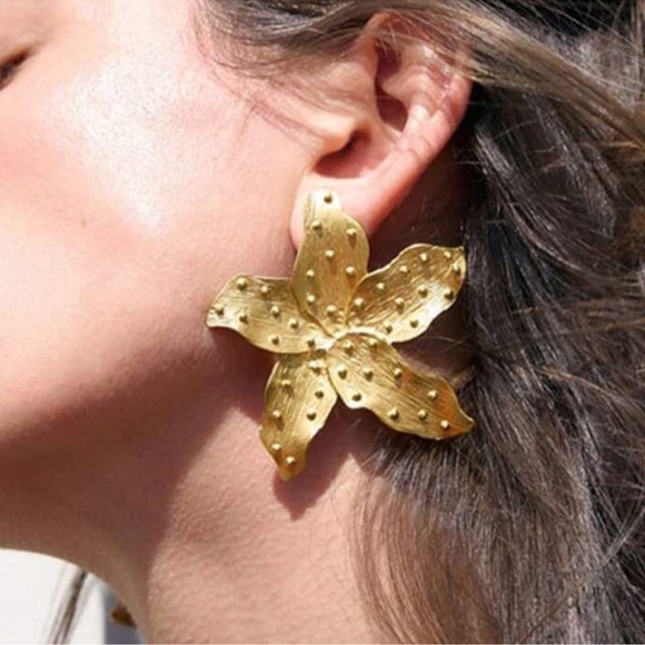 Gold Statement Earrings Floral Design - Picture 1 of 2